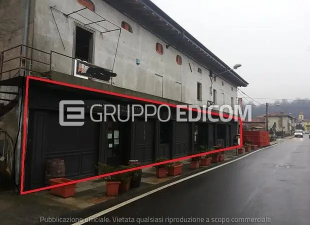 Fabbricati costruiti per esigenze commerciali in Via Roma n. 30-32 - 1