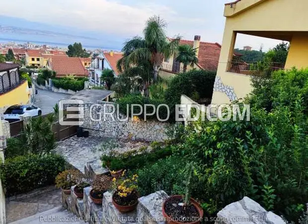 Villa in Via Gianotta, 98165 Messina ME, Italia - 1