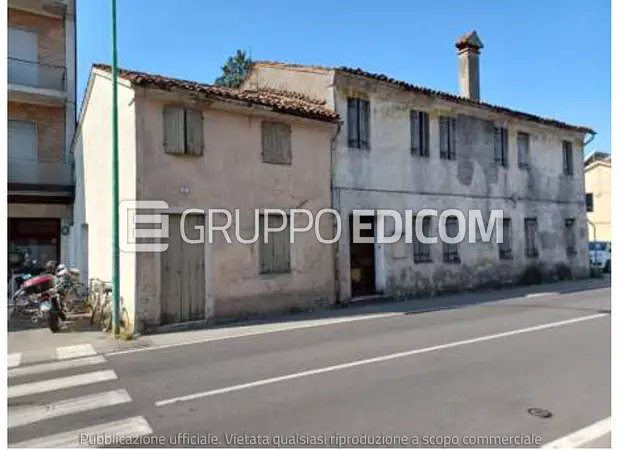 Abitazione di tipo economico in Via Roma, 83 - 1