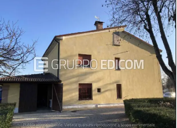 Abitazione di tipo economico in Via Chiesa - 1