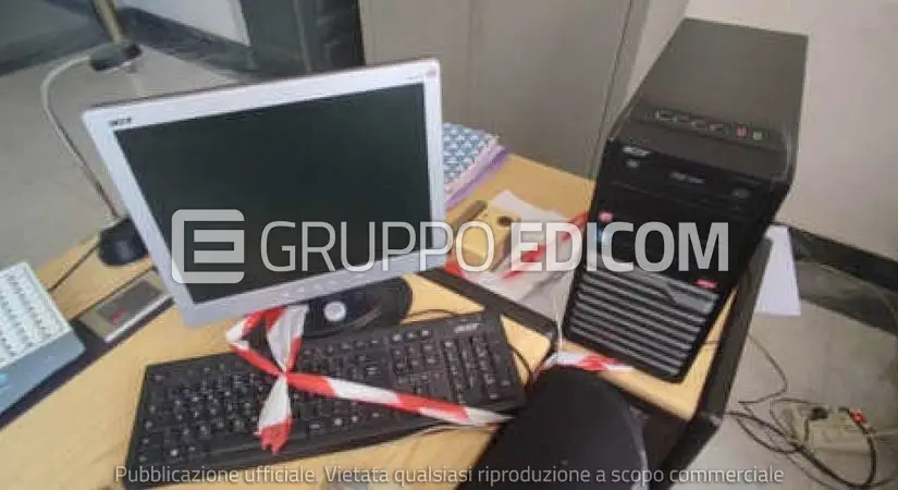 Mobili e arredo per ufficio - 1